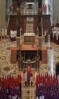 Le cercueil de François exposé à la vénération près de la tombe de Pierre