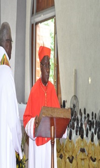 LA CEREMONIE DE PRISE DE POSSESSION CANONIQUE DU SIEGE D’ABIDJAN ET L’IMPOSITION DU PALLIUM DU NOUVEL ARCHEVEQUE D’ABIDJAN MONSEIGNEUR IGNACE BESSI DOGBO